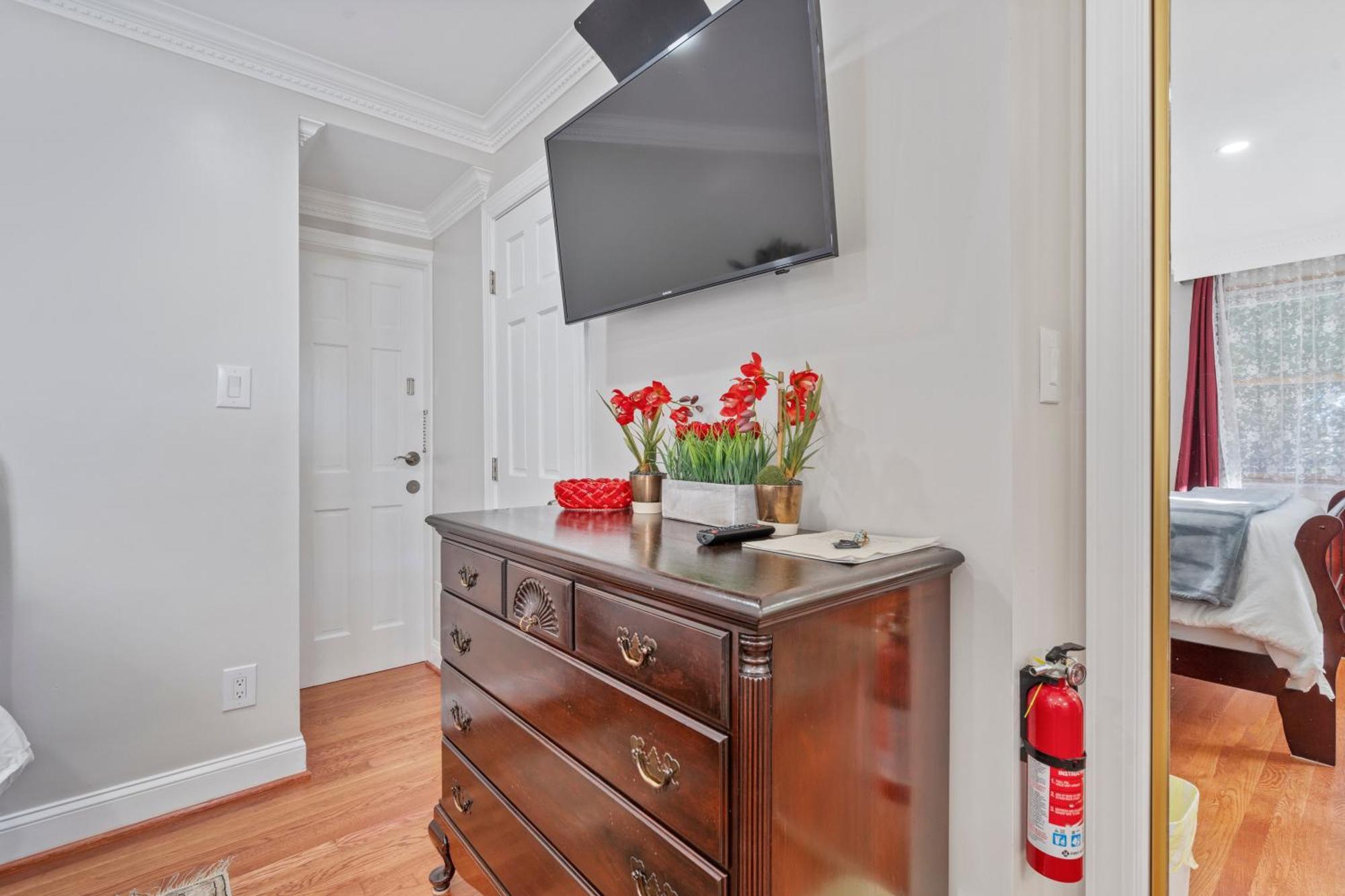 Charming Boutique Haven Hotel Fort Washington Exterior photo